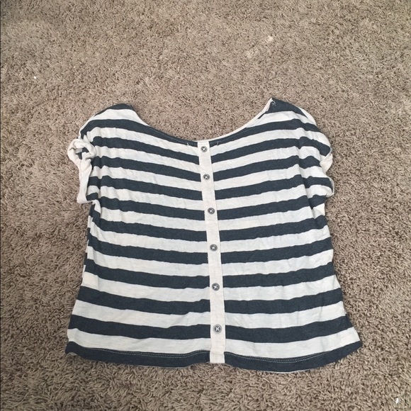 Crop shirt - Picture 2 of 2